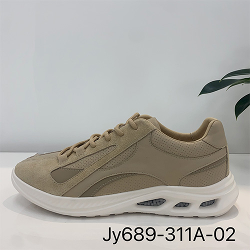 Fashionable casual shoes