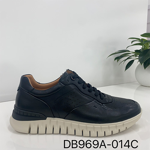 Fashionable casual shoes