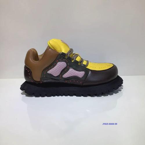 2026 New Imported Cow Leather Suede Outdoor Shoes Mesh Lining Cow Insole Foam Sole Hiking Sneakers