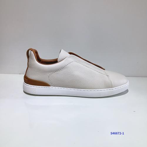 2026 New Custom Import Pebbled Leather Slip On Sneakers Full Cow Leather Lining Cow Insole Lightweight Foam Outsole Unisex Casual Loafers Black White
